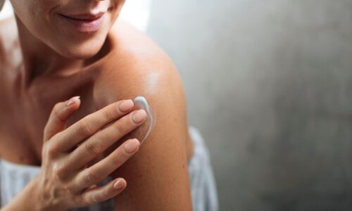 Wie Hautpflege zur Vorbeugung von Hautkrankheiten beitragen kann